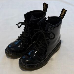Dr. Martens 1460 J.